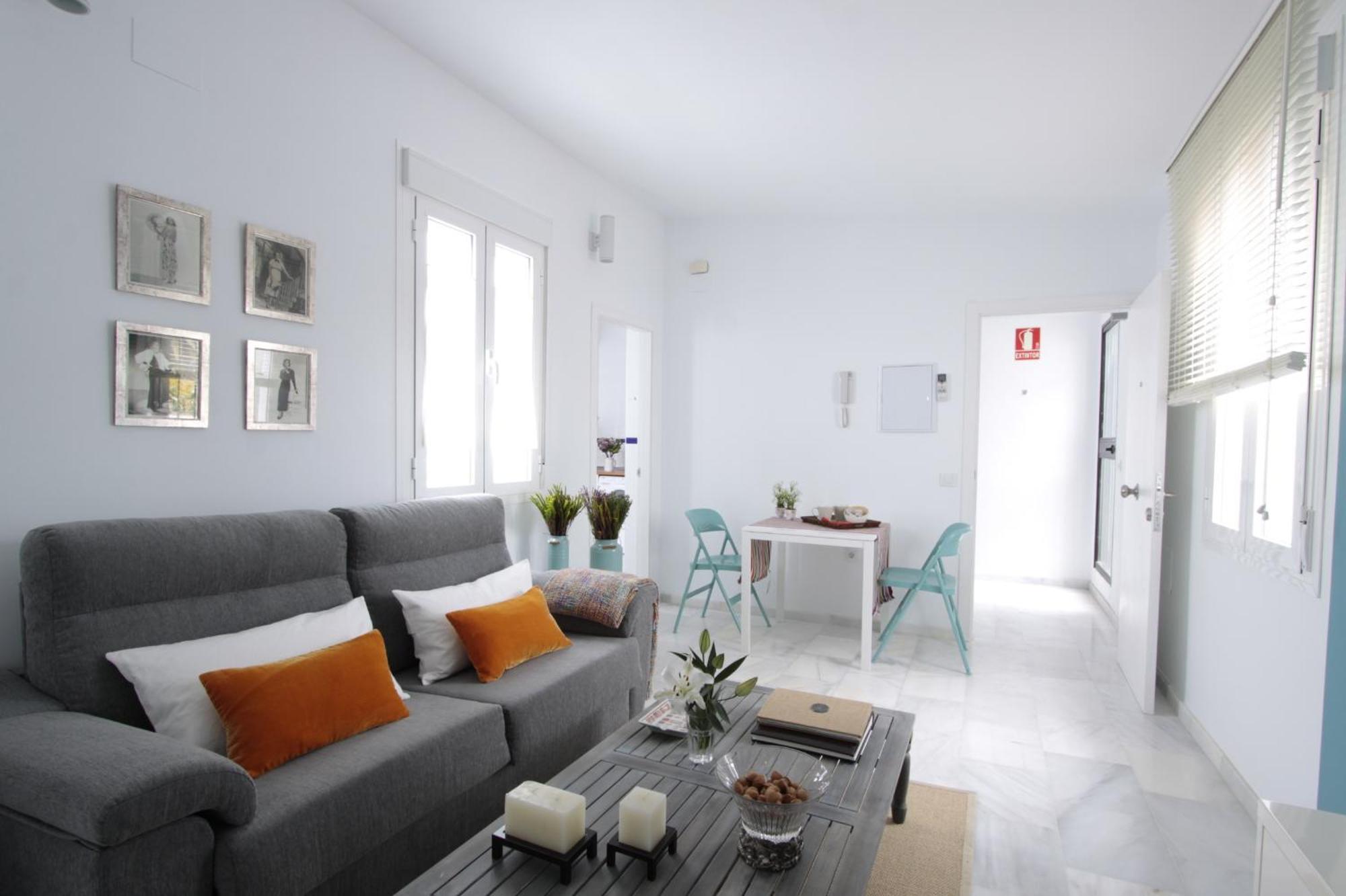 Apartamentos Plaza Pilatos Seville Ngoại thất bức ảnh