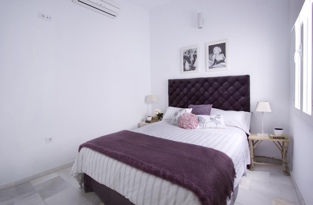 Apartamentos Plaza Pilatos Seville Ngoại thất bức ảnh