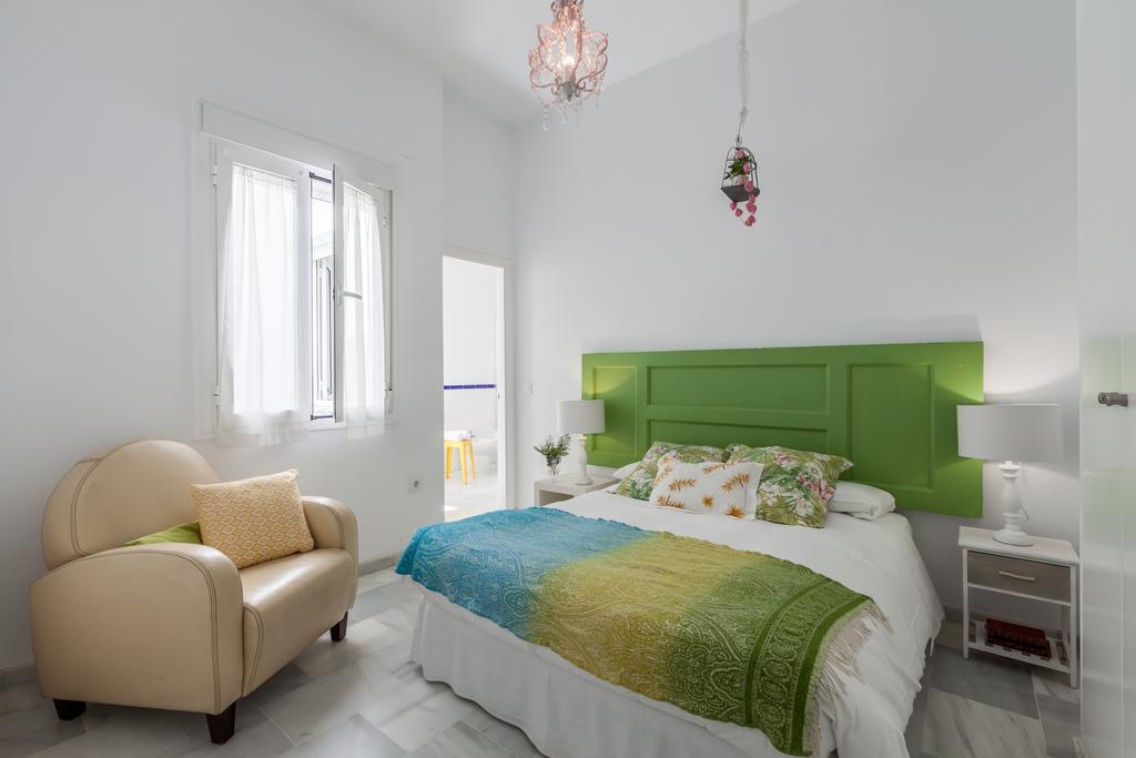 Apartamentos Plaza Pilatos Seville Ngoại thất bức ảnh